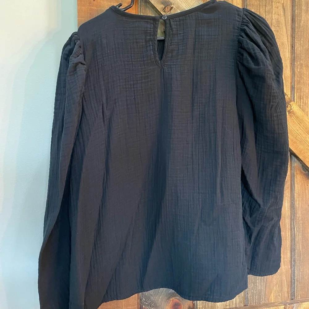 Universal Thread Top - Picture 2 of 3